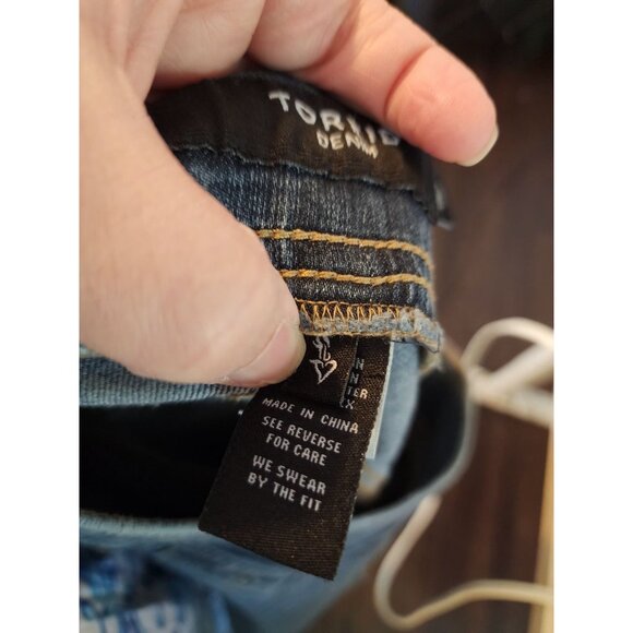 Torrid Cropped Jeans Women's Size 2 Lean Jean Crop Denim Pull On Stretch Skinny - Picture 5 of 10